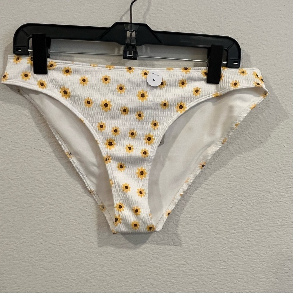 ASOS Monki size large smocked daisy swimsuit bottoms new with tags